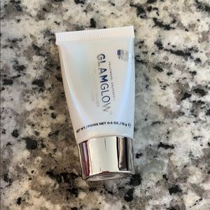 Brand New Glam Glow Supermud Clearing Treatment